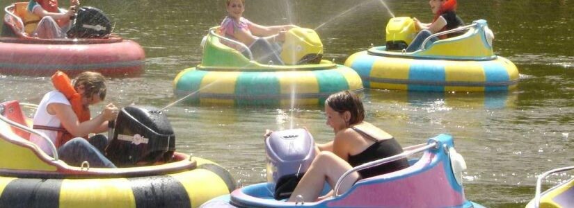 Top Aktivitäten in Köln im Sommer | Tretbootfahren | Mr. Köln | Foto: Media Park Top Aktivitäten in Köln im Sommer | Tretbootfahren | Mr. Köln | Foto: Media Park